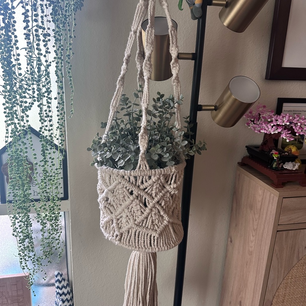 Macramé Plant Hanger - Cream